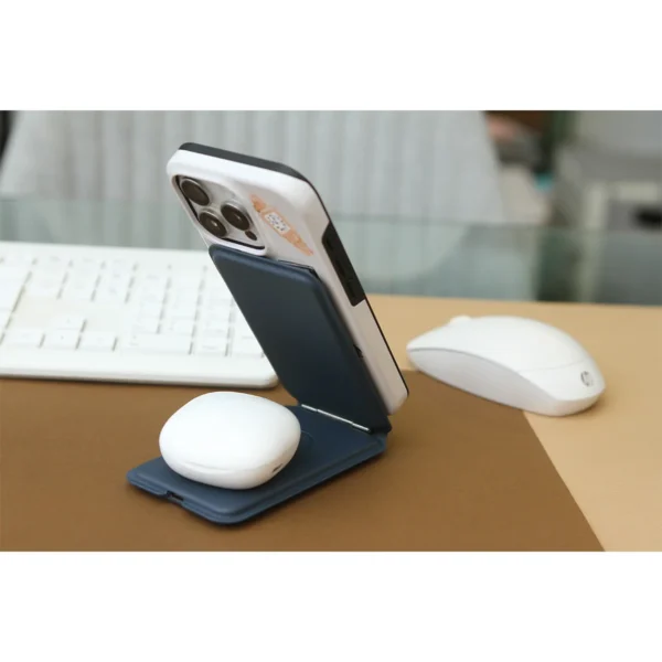 Cargador 3 en 1 Borjomi plegable en curpiel con superficie magnética para celular, base para audífonos y área de c — vista 02