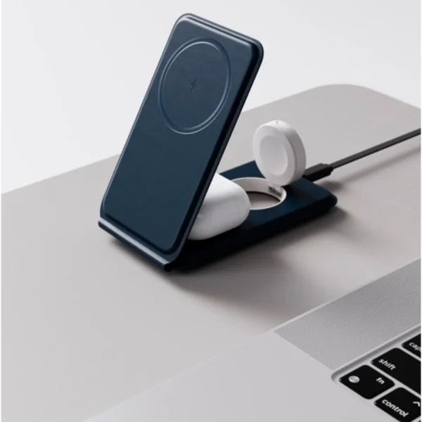 Cargador 3 en 1 Borjomi plegable en curpiel con superficie magnética para celular, base para audífonos y área de c — vista 04