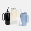 Termo Brynt de doble pared de acero inoxidable con popote metálico, asa y base antiderrapante, personalizado con l — vista 09