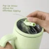 Termo Flox de acero inoxidable con capacidad de 1.17 litros, tapa de rosca con popote plegable y asa ergonómica — vista 07