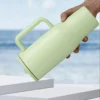 Termo Flox de acero inoxidable con capacidad de 1.17 litros, tapa de rosca con popote plegable y asa ergonómica — vista 10