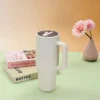 Termo Flox de acero inoxidable con capacidad de 1.17 litros, tapa de rosca con popote plegable y asa ergonómica — vista 12