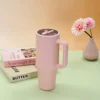 Termo Flox de acero inoxidable con capacidad de 1.17 litros, tapa de rosca con popote plegable y asa ergonómica — vista 13